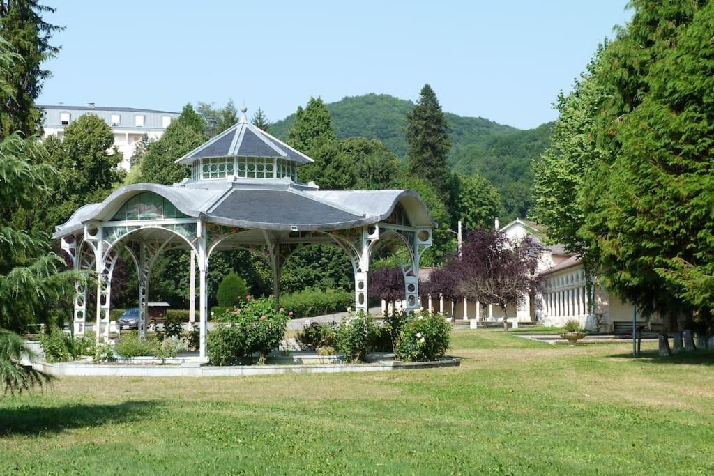 Cottage Les Pyrenees Au Bord De L'Eau Barbazan Экстерьер фото