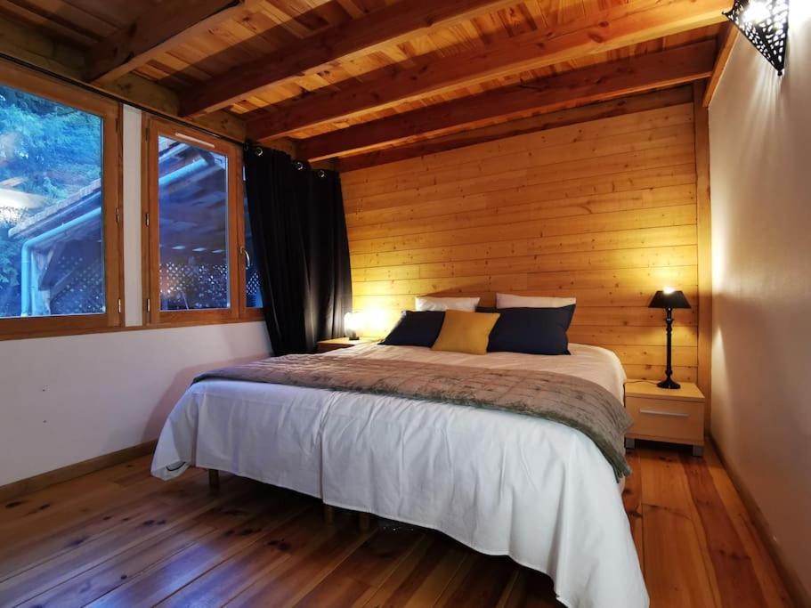 Cottage Les Pyrenees Au Bord De L'Eau Barbazan Экстерьер фото