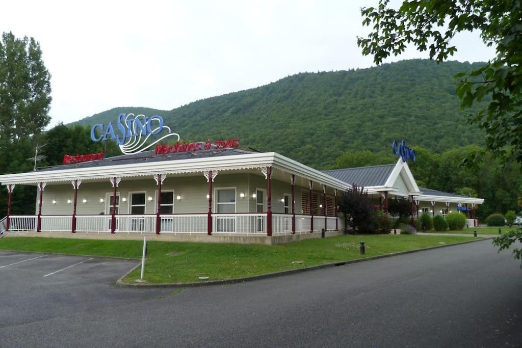 Cottage Les Pyrenees Au Bord De L'Eau Barbazan Экстерьер фото